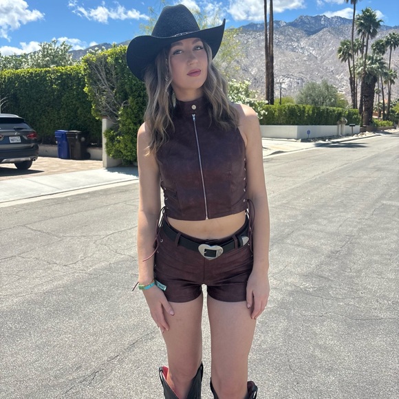 Faux leather two-piece festival set - Picture 3 of 7